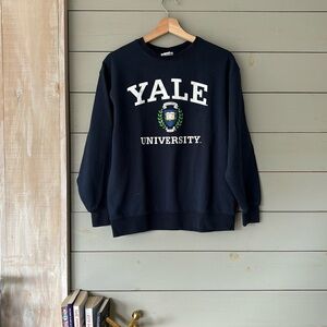 Vintage Yale Univeristy Crewneck sweatshirt